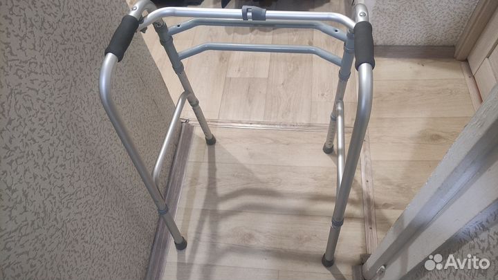 Ходунки для инвалидов