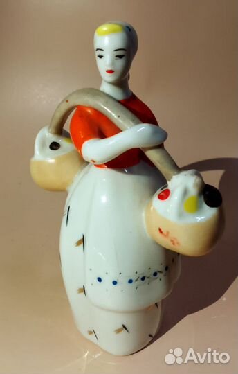 Девушка с коромыслом. Полонский зкх