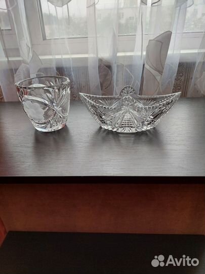 Хрустальная вазочка конфетница и ладья