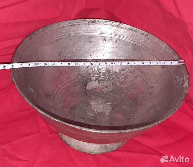 Старинная медная чаша Фруктовница