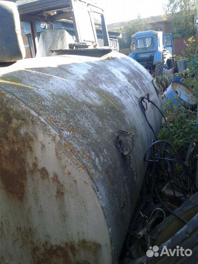 Металлическая бочка