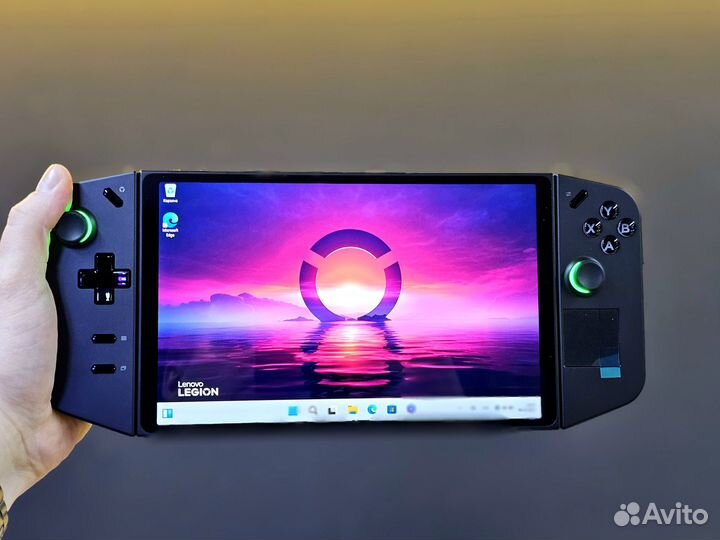 Портативная игровая консоль Lenovo Legion GO