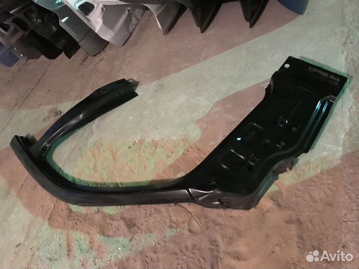 Стойка кузова средняя BMW X6