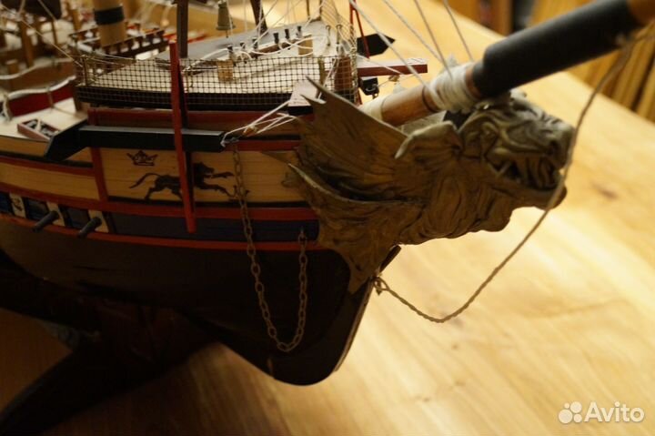 Модель парусника из дерева rase horse