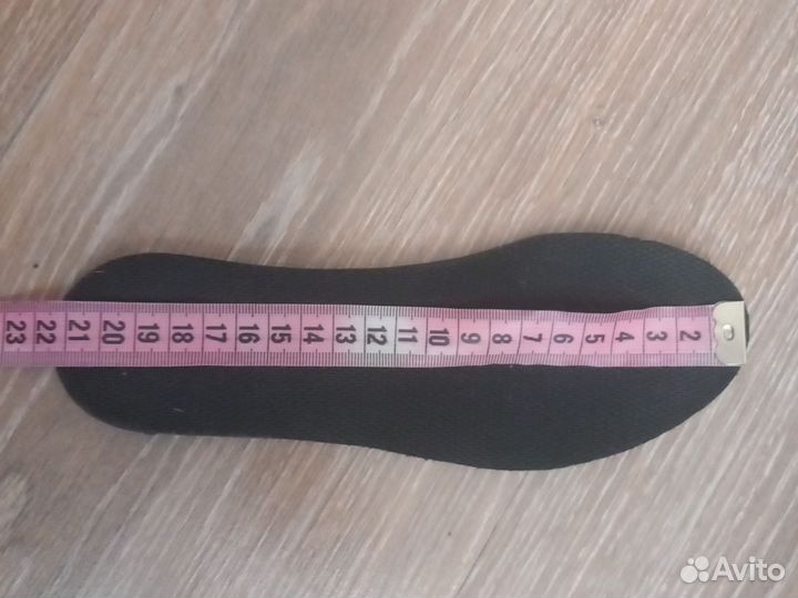 Футбольные бутсы adidas