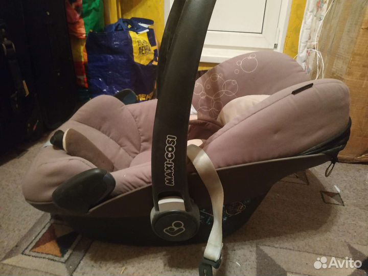 Детское автокресло от 0 maxi cosi