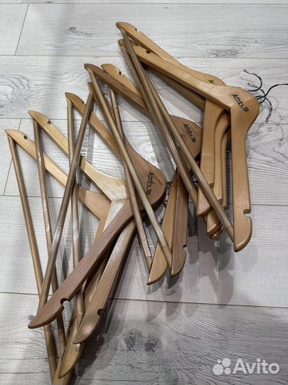 Вешалки плечики деревянные