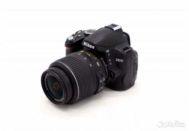 Nikon D3000 kit (пробег 41612 кадров)