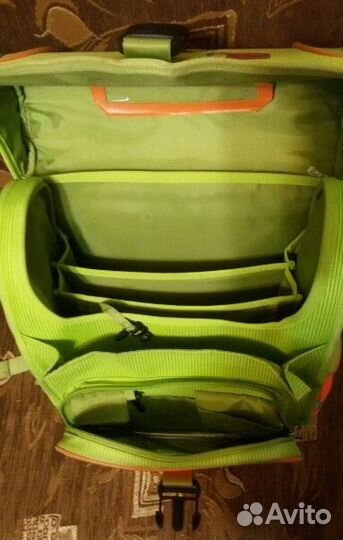 Продам школьный рюкзак для девочки