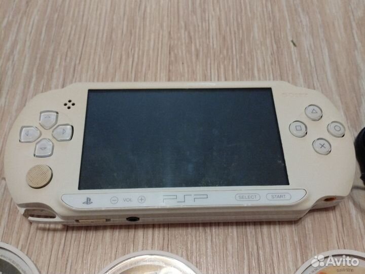 Sony psp e 1008