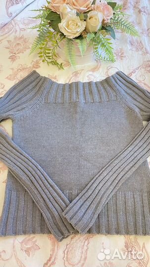 Джемпер Mango р.42 с открытыми плечами