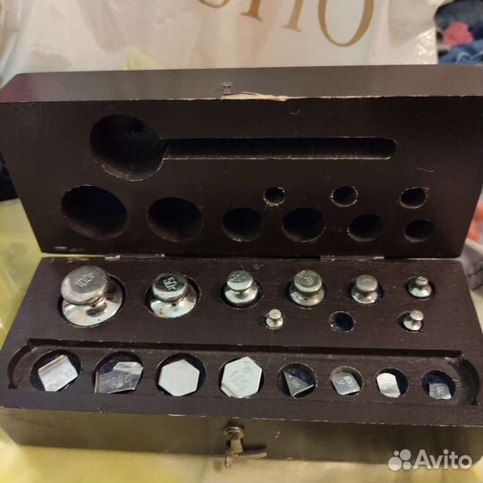 Гирьки в футляре