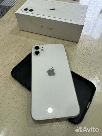 iPhone 11, 64 ГБ