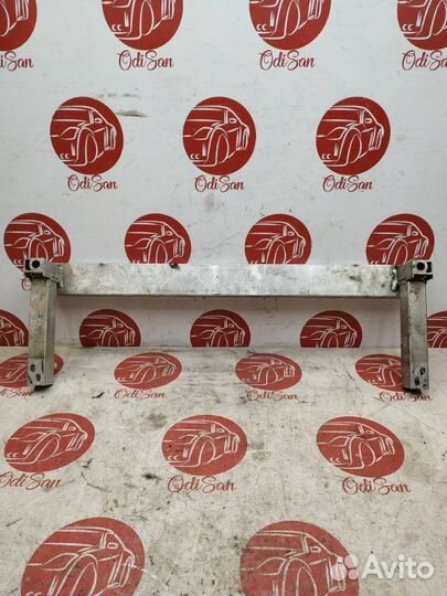 Передняя балка (подрамник) передняя Infiniti Fx35