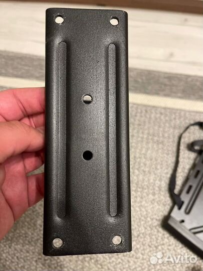 Кронштейн подставка для телевизора / монитора