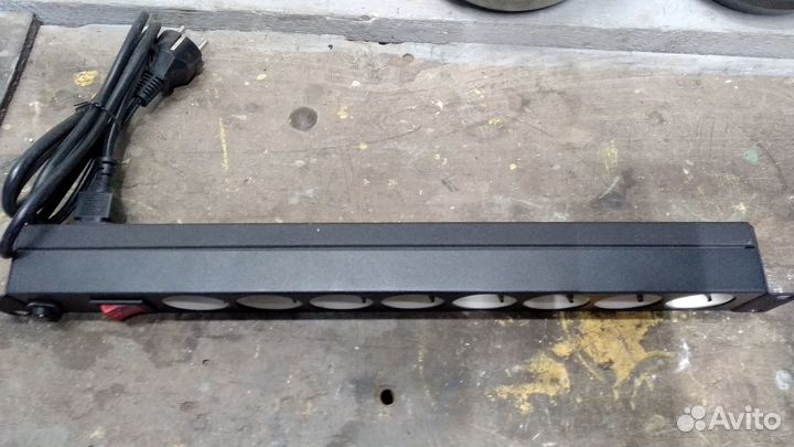 Блок розеток в стойку