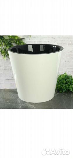 Горшок для цветов на колёсиках