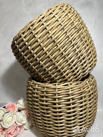 Кашпо для цветов из ротанга