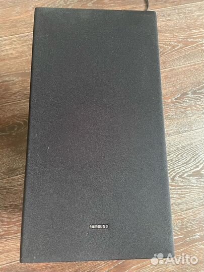 Саундбар Samsung HW-B550