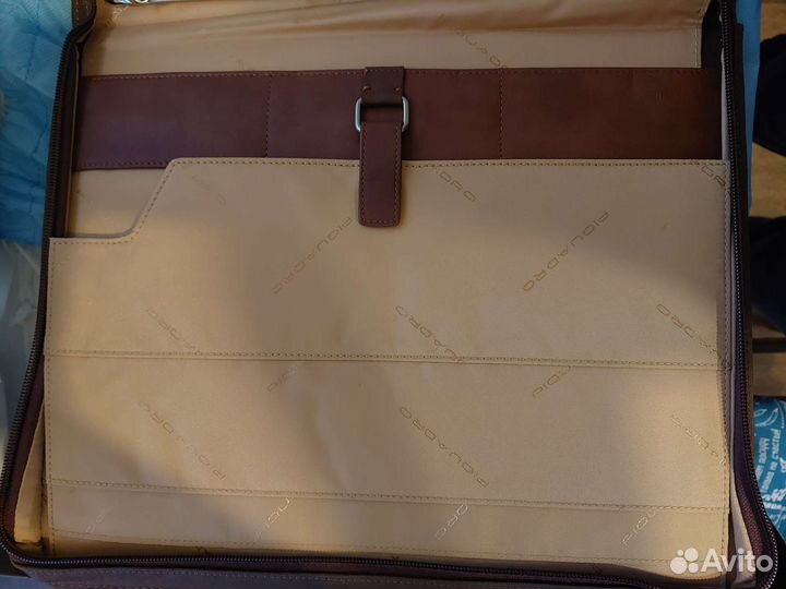 Кожаная папка piqvadro