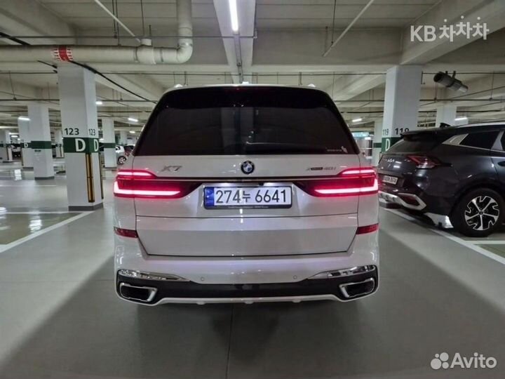 BMW X7 3.0 AT, 2024, 9 450 км