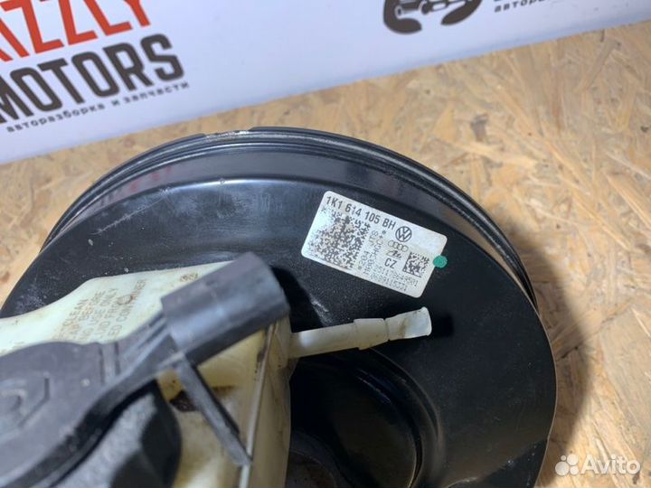 Вакуумный усилитель тормозов Volkswagen Golf A6