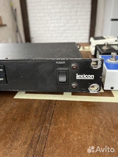 Процессор эффектов Lexicon PCM 70