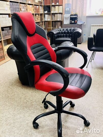 Офисное кожаное кресло бу