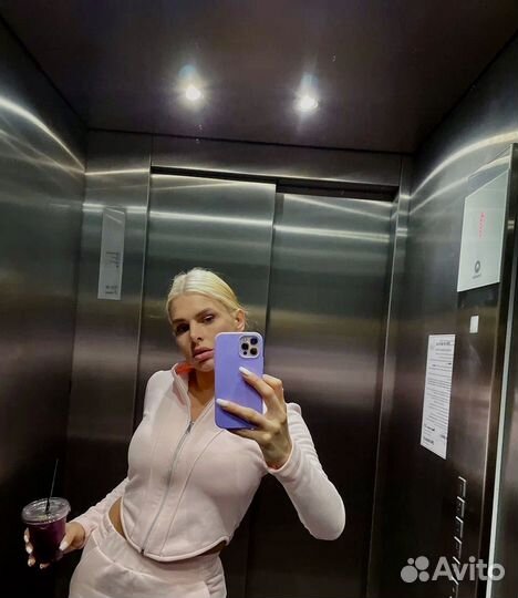 Женский спортивный костюм брендовый