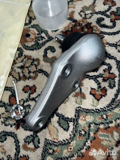 Опора шаровая передняя нижняя Паджеро 3 4