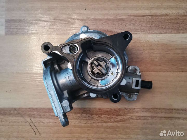 Вакуумный насос audi 2,0 tfsi CDN