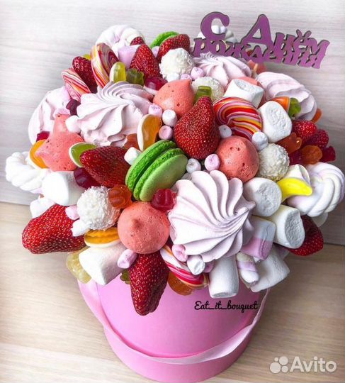 Букеты из зефира и сладостей