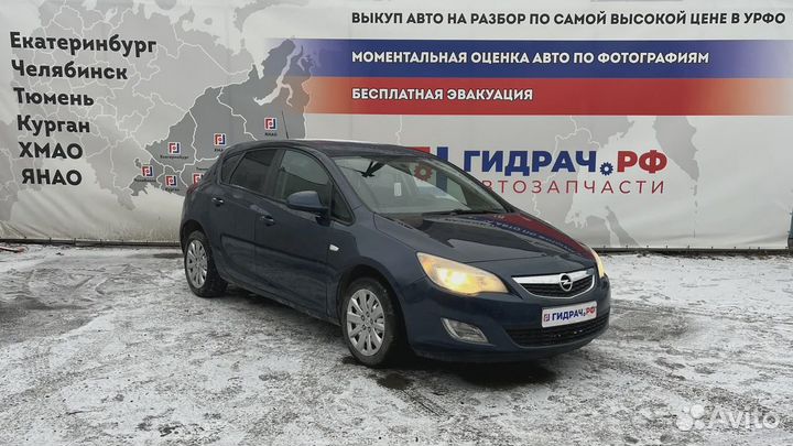 Опора двигателя левая Opel Astra (J) 13287953