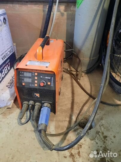 Сварочный аппарат Foxweld UNO MIG 200 SYN