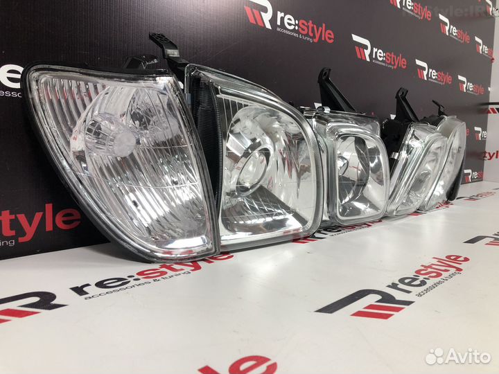 Фары Lexus LX470 Ксенон Светлые