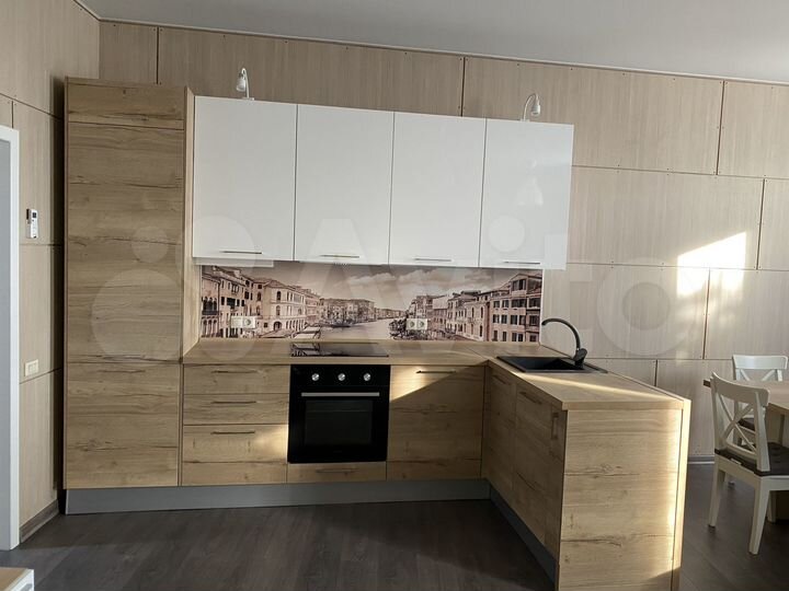 2-к. квартира, 60 м², 1/3 эт.