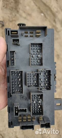 Блок предохранителей Passat B3/b4 /Golf/ jetta2