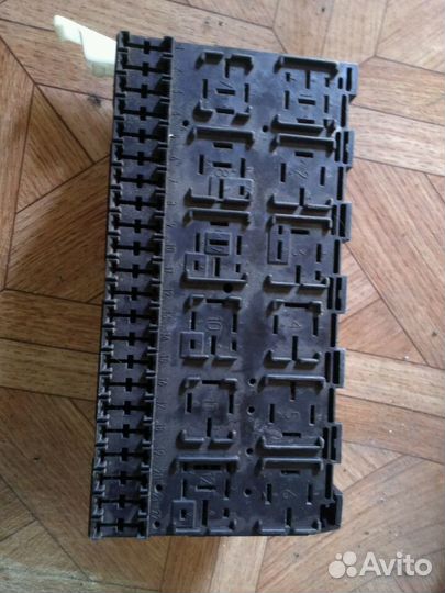 Фольксваген т4 VW T4 блок предохранителей нителей