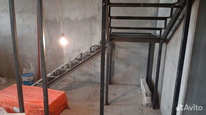 Антресольный этаж второй ярус