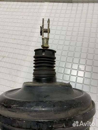 Вакуумный усилитель тормозов Audi A8 D2