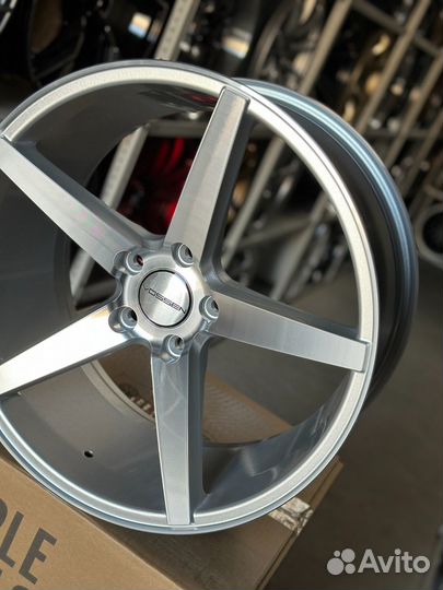 Диски Vossen VPS-303 R18 8.5j ET+33 5*112