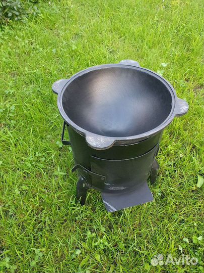 Казан чугунный с печкой. Афганский казан. Посуда у