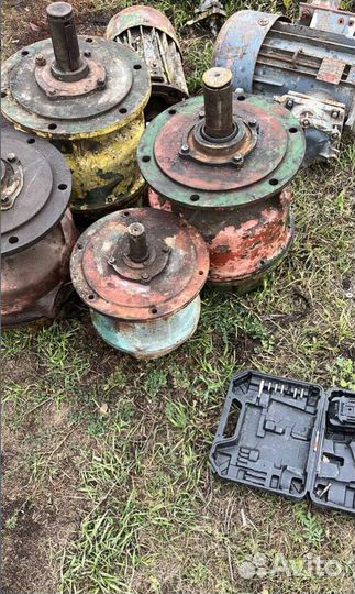 Двухступенчатый редуктор новый