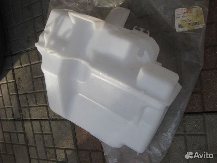 Бачок омывателя для Мицубиси Аутлендер XL