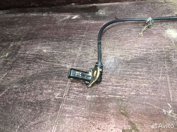 Датчик ABS задний Nissan Skyline V35 VQ25DD 2005