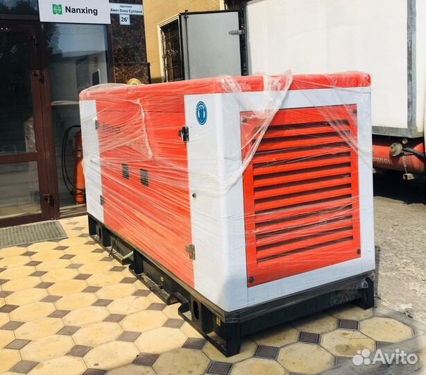 Дизельный генератор 40 кВт в кожухе с авр