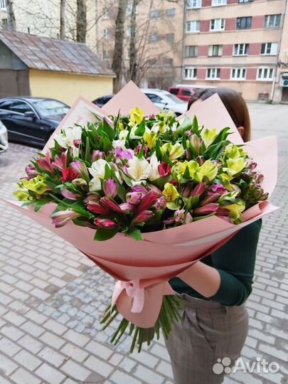 Букет из 51 альстромерии микс