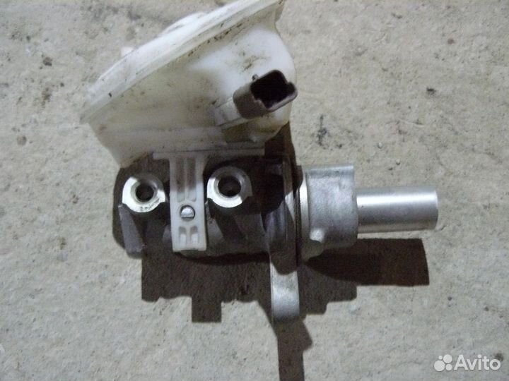 Главный тормозной цилиндр Peugeot 308