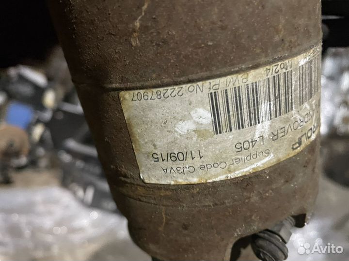 Стабилизатор передний 2015 на Range Rover 4 L405