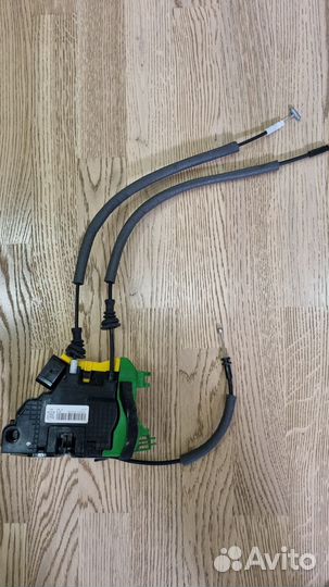 Замок двери передней правой Kia Sorento Prime